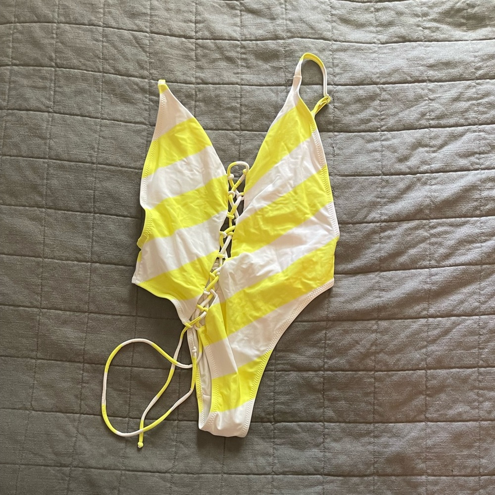 One piece bathing suit